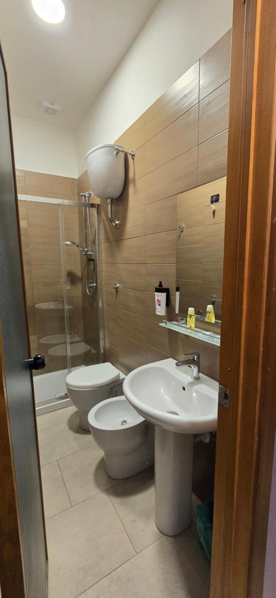 Smart Station Hotel Napoli Bagian luar foto